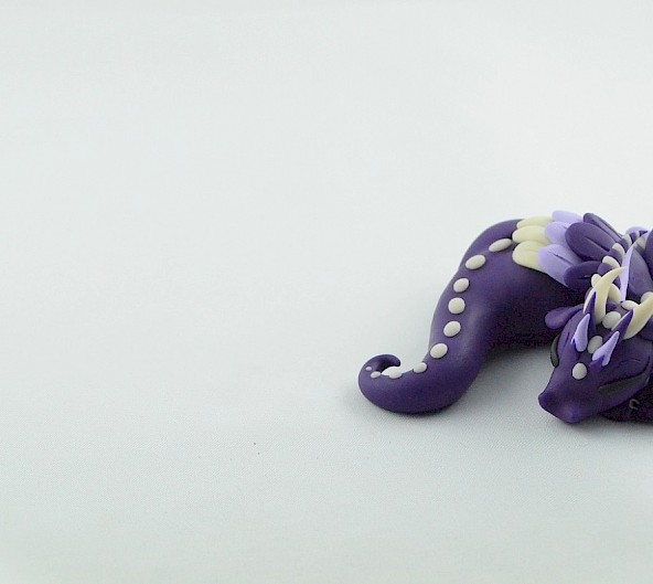 glow in dark napping dragon